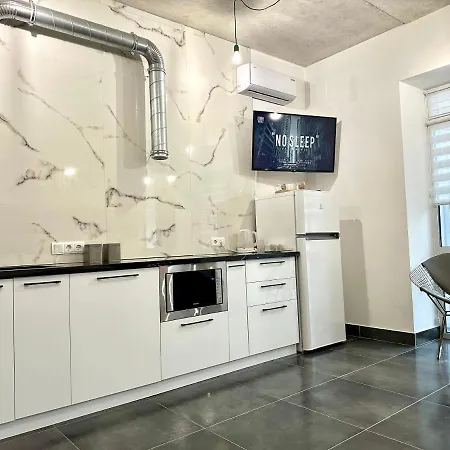 Designer Apartments In The City Center Rivne Exterior photo